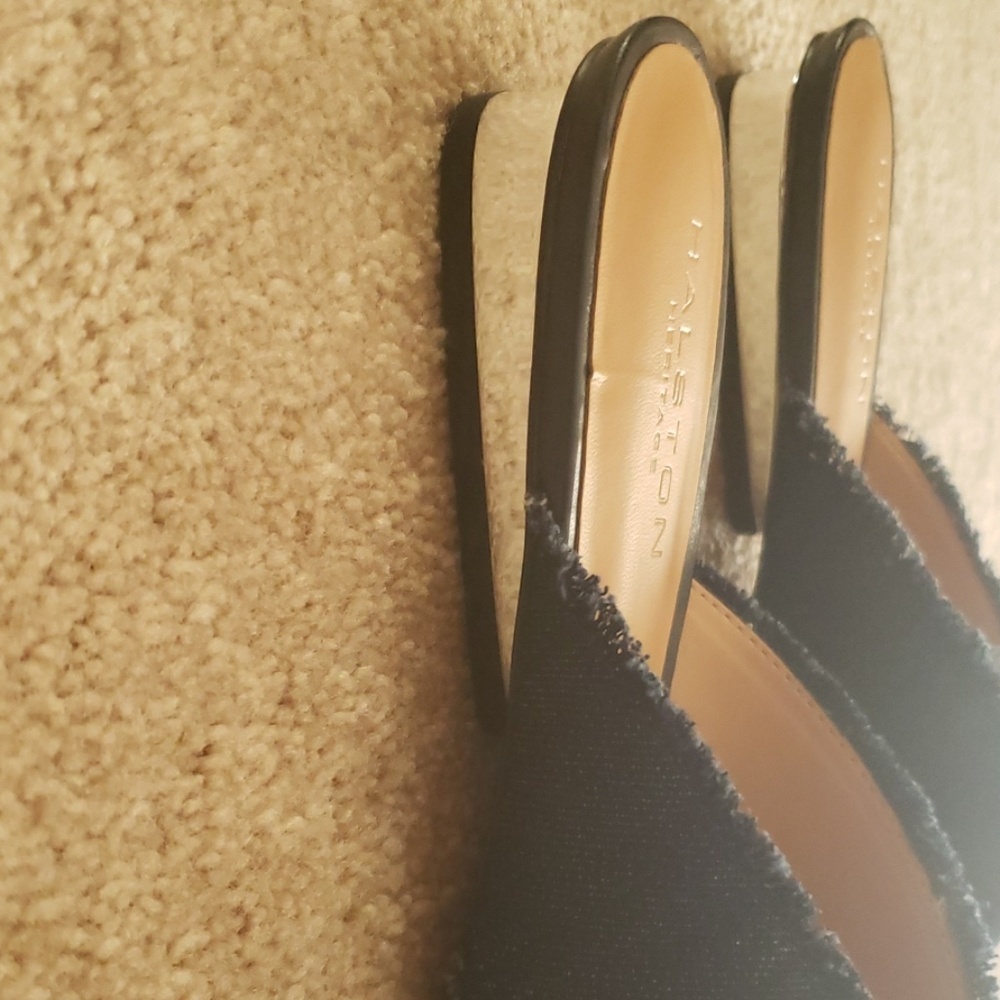 Halston Heritage Mules New - Picture 2 of 4